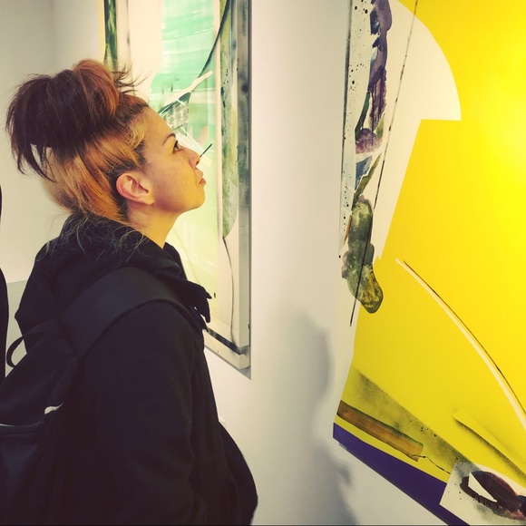 Meet your Posher, Janet - Picture 2 of 3